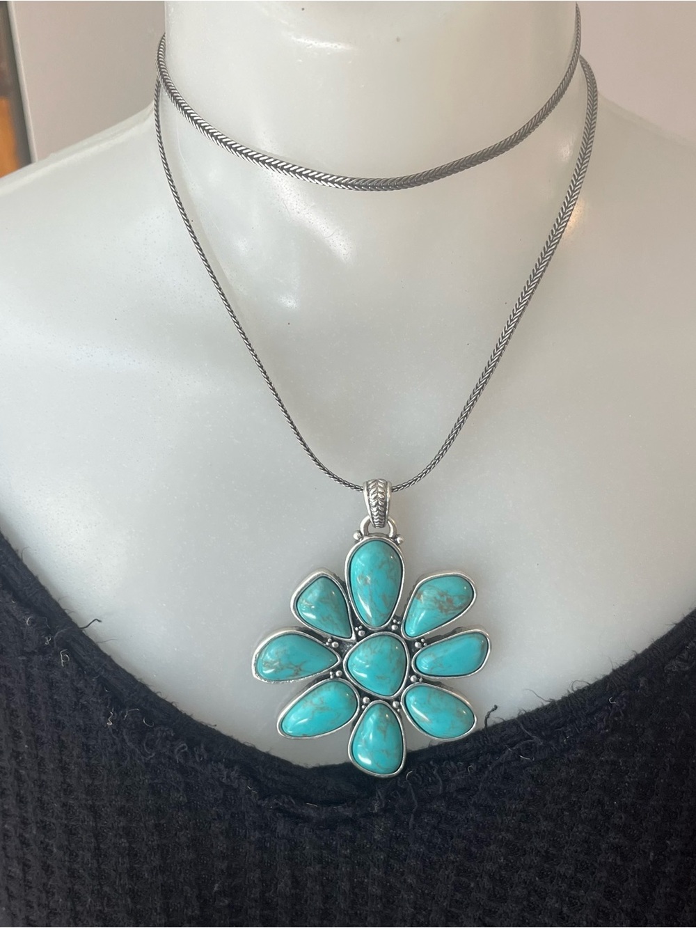 Turquoise Flower Petal Pendant Necklace - Silver Tone